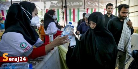تداوم ارائه خدمات به زوار اربعین حسینی در مرز خسروی/ ۱۲۵ هزار بطری آب معدنی توزیع شد