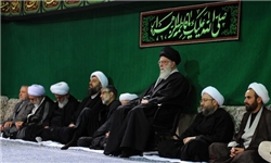 اولین شب عزاداری حضرت فاطمه‌ زهرا(س) در حسینیه امام خمینی(ره)برگزار شد