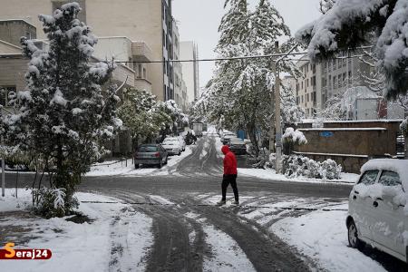 اولین برف زمستانی در تهران + تصاویر
