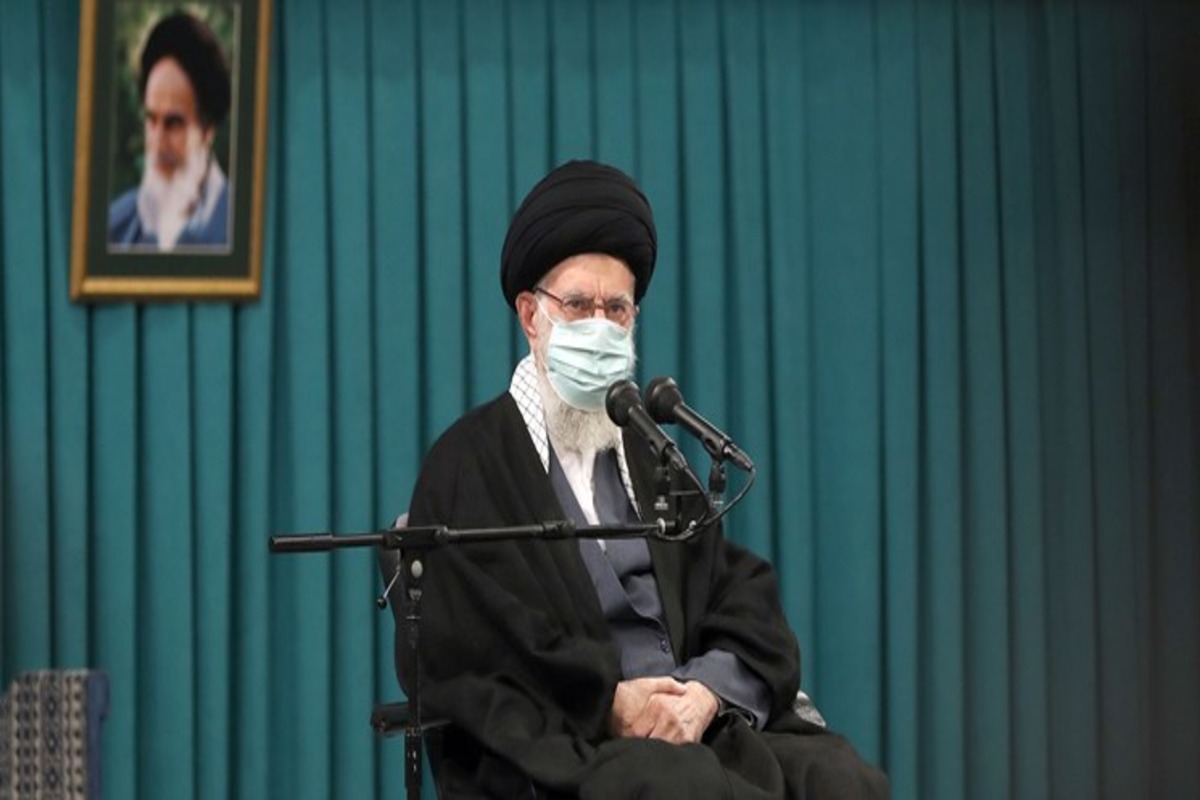 امام خامنه ای: در مسئله‌ زن موضع ما در قبال مدعیان ریاکار غربی موضع مطالبه است / غرب متجدد نسبت به مسئله‌ زن جنایت کرد