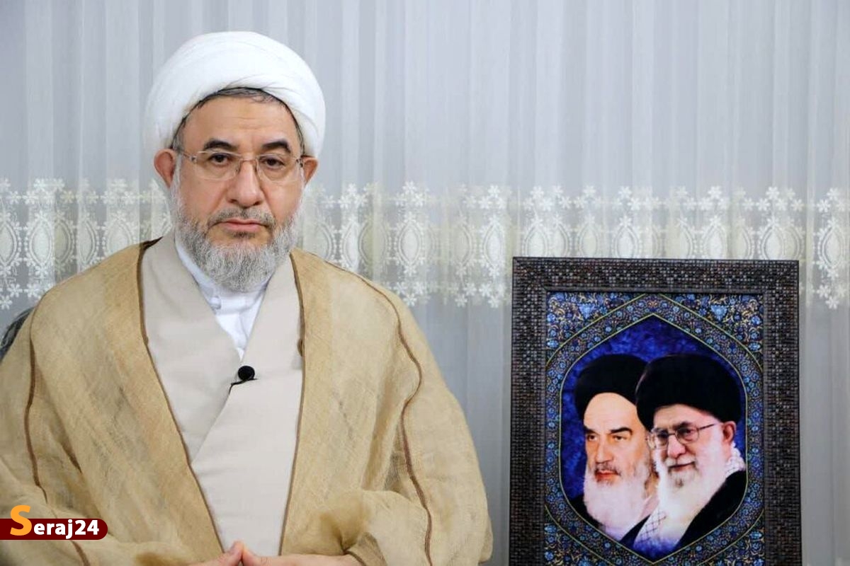 مادری جلوه عظیم ایثار است/ جامعه را زنان میسازند