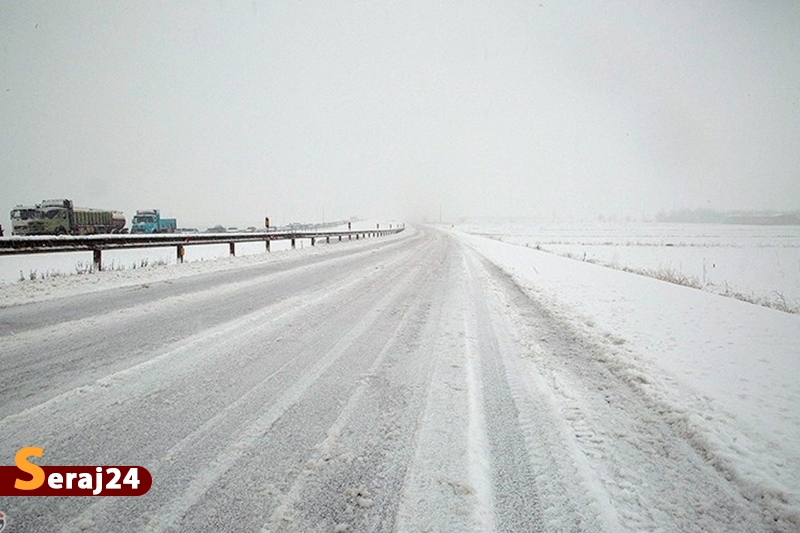 برف و باران در جاده‌های ۷ استان کشور/ ترافیک پرحجم در مقاطعی از آزادراه تهران - کرج - قزوین