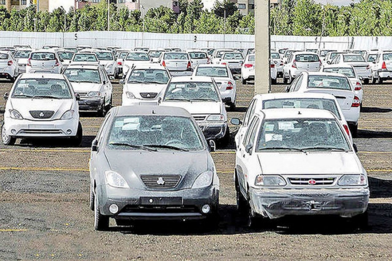 کاهش ۲ درصدی قیمت خودروها در نصف روز
