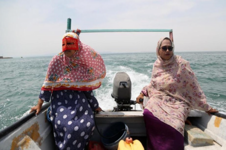 زنان ماهیگیر در جزیره هنگام + تصاویر 