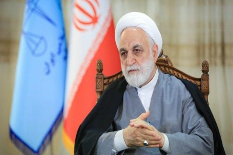 بانک مرکزی از اضافه برداشت بانکها جلوگیری کند