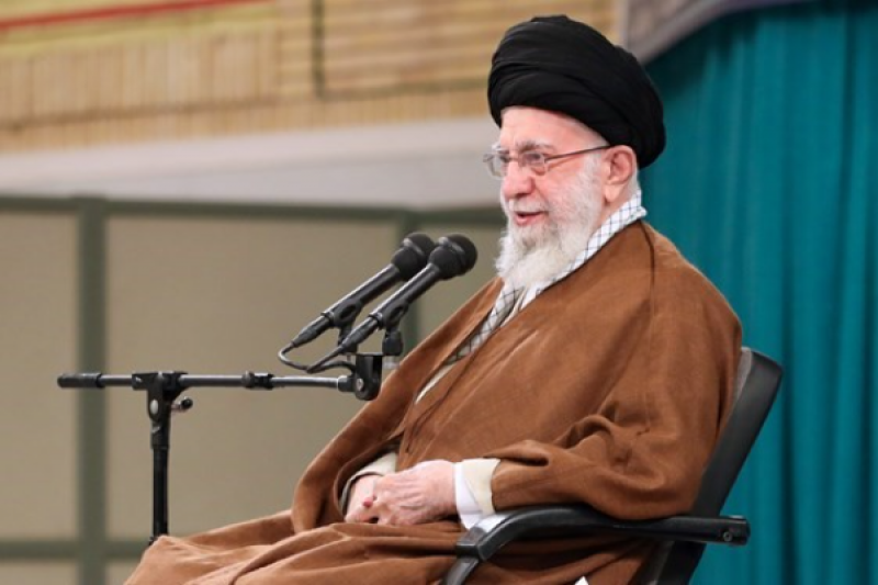 امام خامنه ای: قانون اقدام راهبردی، کشور را از سرگردانی در موضوع هسته‌ای نجات داد