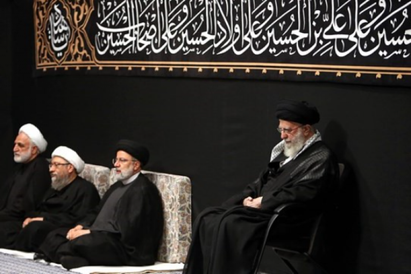 برگزاری اولین شب عزاداری اباعبدالله الحسین(ع)با حضور امام خامنه ای