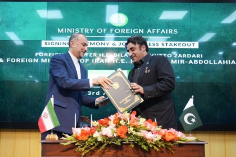 امضای سند برنامه همکاری‌های تجاری ۵ ساله ایران و پاکستان
