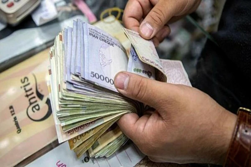 حقوق کارمندان در نیمه دوم سال افزایش می یابد؟