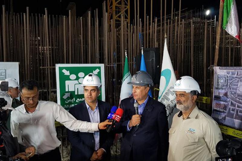بتن‌ریزی بخشی از رآکتور واحد دوم نیروگاه اتمی بوشهر