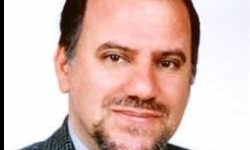استاد ایرانی دربند در آمریکا آزاد شد