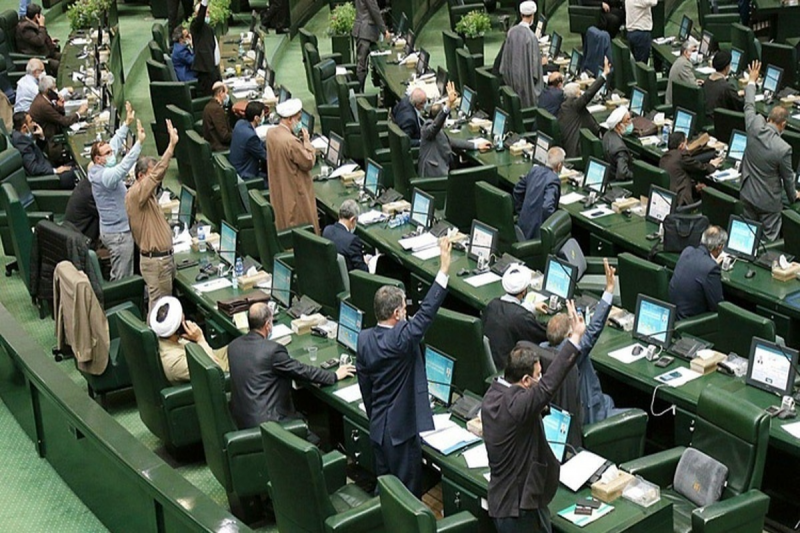 تذکر ۳۰ نماینده به وزیر نفت