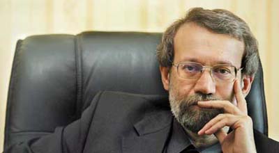 نارضایتی نزدیکان لاریجانی از سیگنال های متناقض وی!