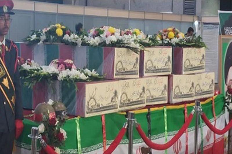 ورود پیکر ۸ شهید گمنام به فرودگاه بین المللی شهرکرد