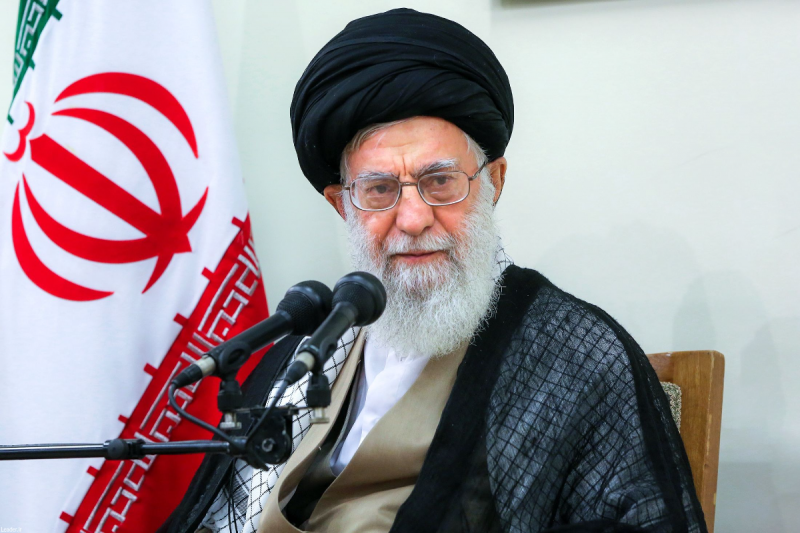 جنایتکاران بدانند که سربازانِ راه سلیمانی رذالت و جنایت آنان را تحمل نخواهند کرد