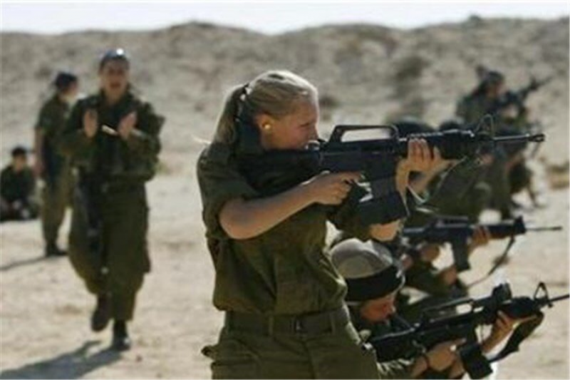 ترفند سربازان زن اسرائیلی برای فرار از جنگ!