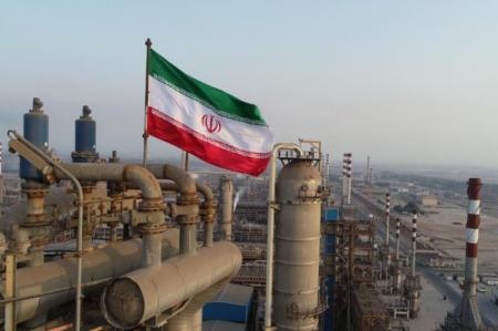 تولید نفت ایران به ۳میلیون و ۲۵۰هزار بشکه در روز رسید 