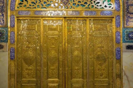رونمایی از درب طلای حرم امام رضا (ع) در دهه کرامت 