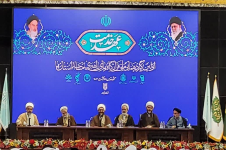 داخل مسجد، باید نظام  مردمی، با محوریت امام جماعت جاری باشد