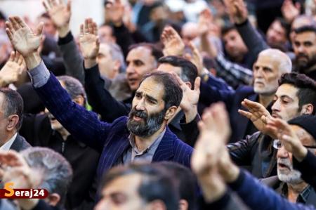 عزادارای مشهدی ها مقابل منزل مادر شهید آیت الله رییسی
