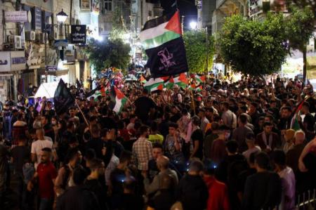 خوشحالی لبنانی‌ها و فلسطینیان از اسارت نظامیان صهیونیست 