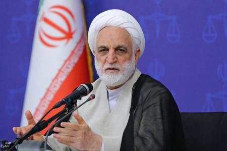 امروز یکی از وظایف اصلی ما اطاعت از ولی فقیه است