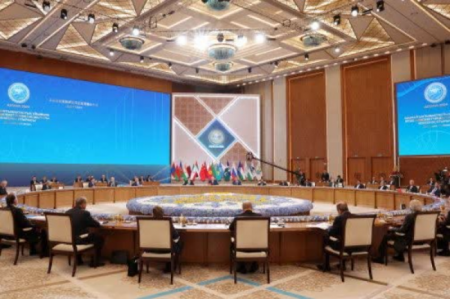  ایران از حذف دلار از مبادلات چندجانبه حمایت می‌کند