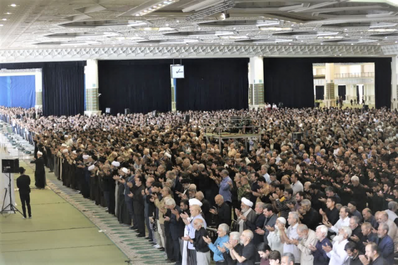 خاموشی در نماز جمعه تهران؛ اقدامی مفید و ستودنی