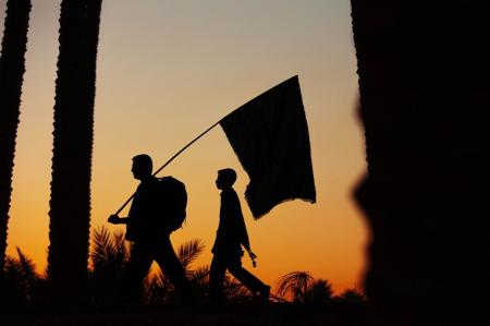 برگزاری مراسم عزاداری خانه مداحان در عمود ۸۲۸ مسیر نجف به کربلا