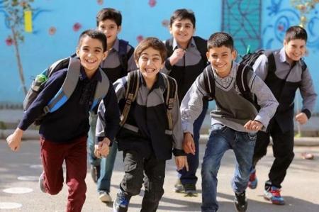 تاثیر فضای مجازی بر یادگیری دانش آموزان در مدارس 