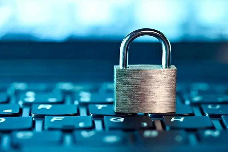 عدم جسارت و مسیر اشتباه دولت برای رفع فیلترینگ