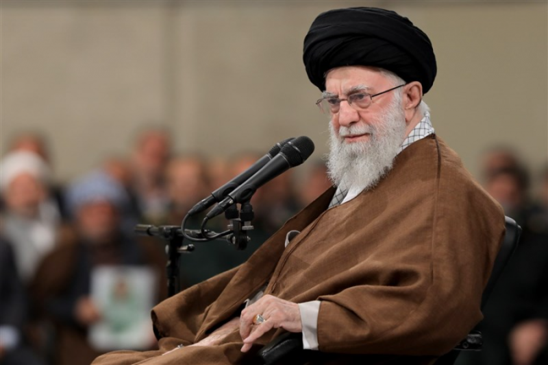 امام خامنهای:وظیفه مهم حوزه زمینهسازی تمدن نوین اسلامی است