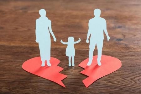 فضای مجازی و تاثیر آن بر خیانت زناشویی و طلاق
