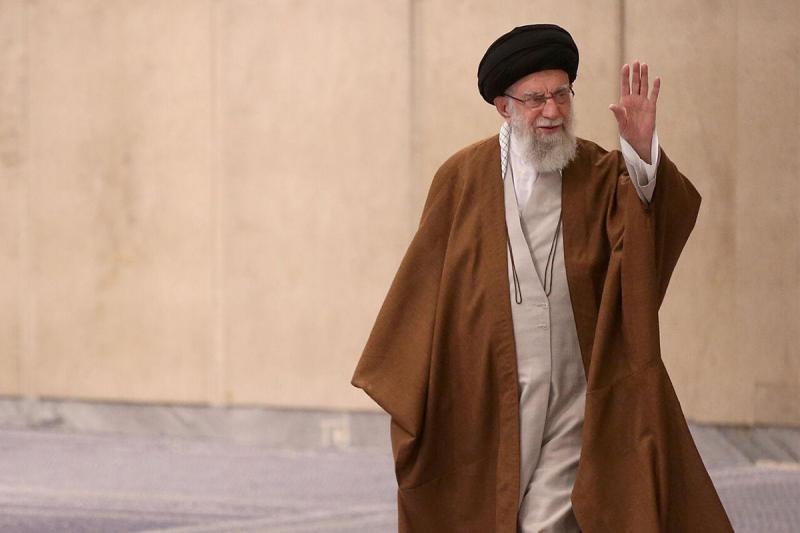 محکومیت اهانت به رهبر انقلاب از سوی مراجع جهان اسلام + عکس