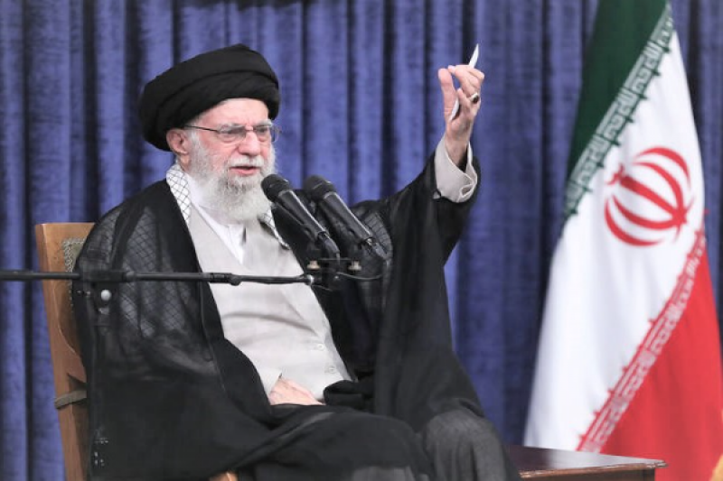 امام خامنهای: یقه جنایتکار نباید رها شود/ همه باید اتحاد ملی را حفظ کنند