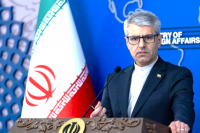 بقائی: تمایل آمریکا به دیپلماسی، تناقضی آشکار است