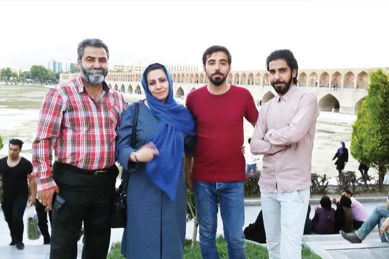 آخرین شوخی شهید تنابنده با مادرش: «شبیه شهدا شده‌ام»