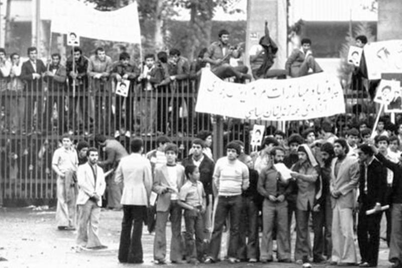 روایت وارونه آمریکا از واقعه سیزده آبان