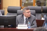 رفتار آمریکا هالیوودی است