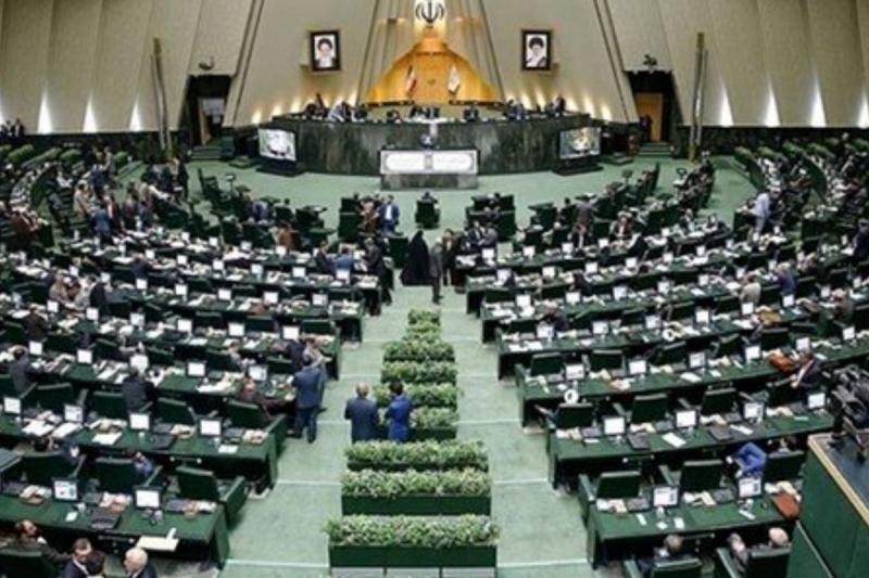 مسائل اصلی کشور را فدای جریان‌سازی‌ها نکنیم