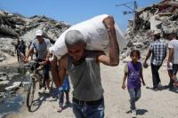 ورود تعداد کمی از کمک‌های بشردوستانه به نوار غزه