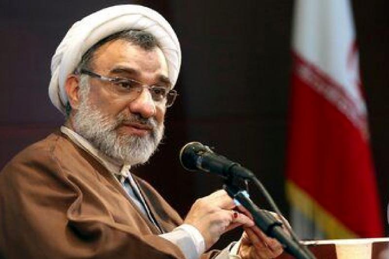 کاهش دوره کارشناسی به ۳ سال و یک سال کارآموزی در صنعت