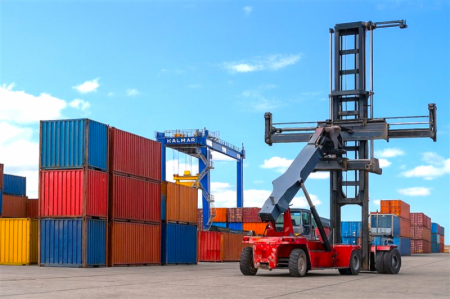 کارت های اجاره ای | 656 میلیون دلار صادرات با مجوزهای رد شده