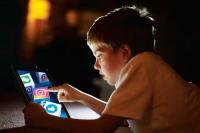 چرا باید ورود کودکان زیر ۱۵ سال به فضای مجازی ممنوع شود 