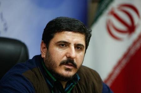 محور اصلی روایت، وطن است