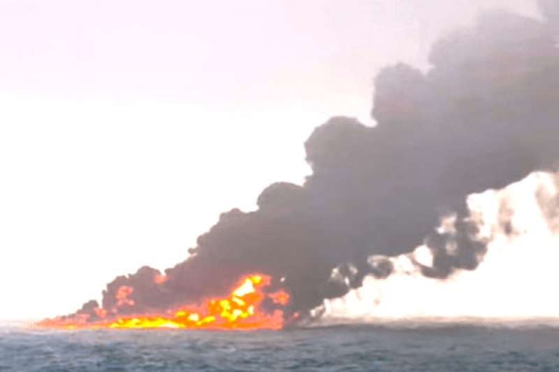 انفجار مرموز دو نفت‌کش تحریم‌شده در دریای سیاه