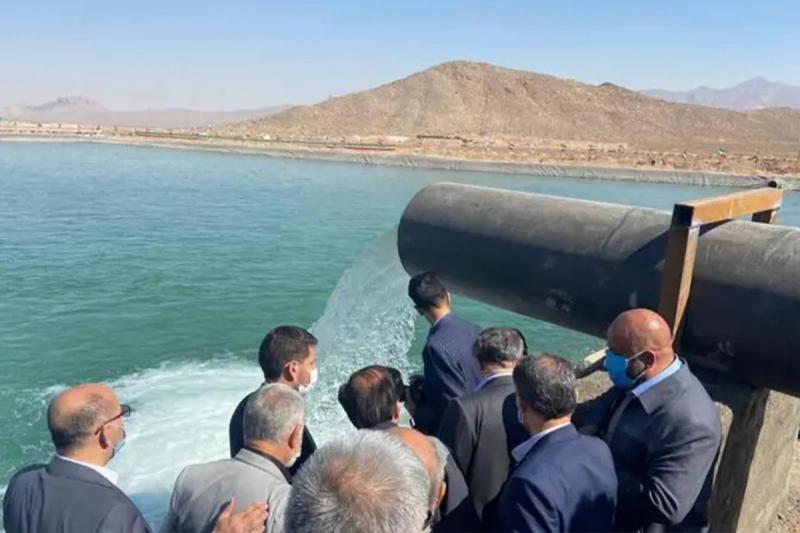 افتتاح طرح انتقال آب دریای عمان به فلات مرکزی با دستور پزشکیان