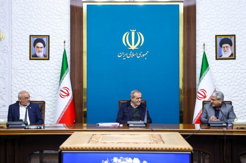 تاکید پزشکیان بر سیاست‌گذاری براساس چارچوب‌های برخوردار از پشتوانه علمی و تجربی