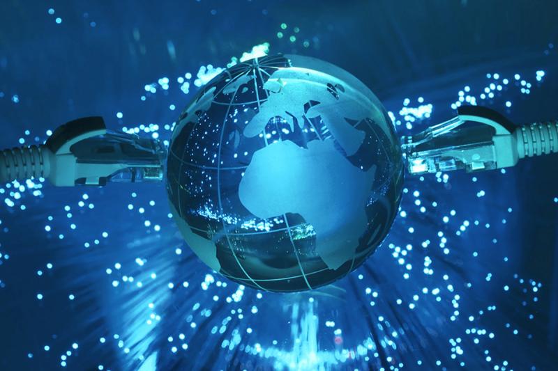 الهیات کنترل در جهان سایبری معاصر