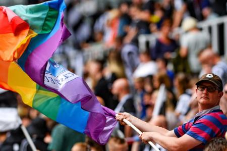 موضع‌گیری ستاره‌های فوتبال در مواجهه با نمادهای نوگرا